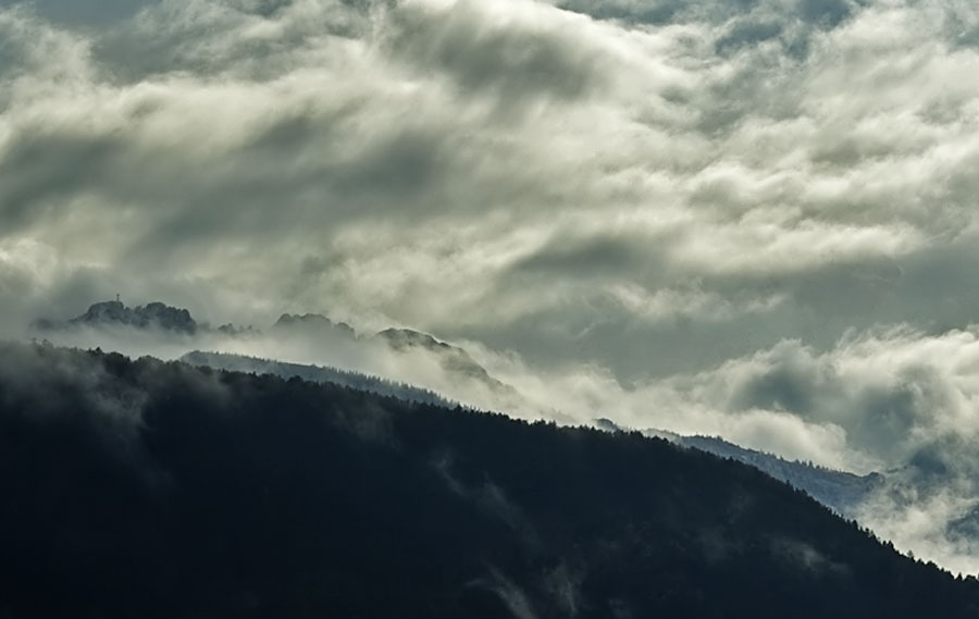 Kampenwand in Wolken
